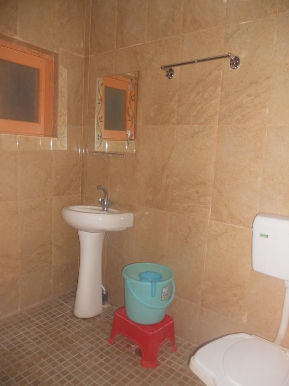 Hotel Royale Jannat Srīnagar Zewnętrze zdjęcie