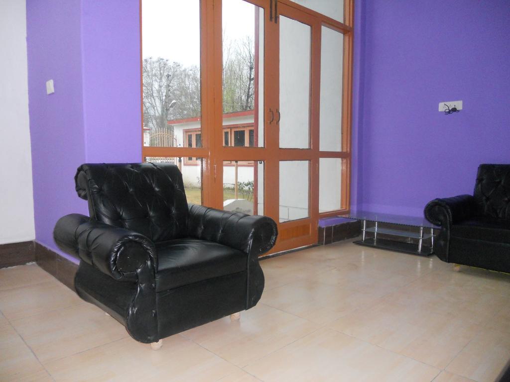 Hotel Royale Jannat Srīnagar Pokój zdjęcie