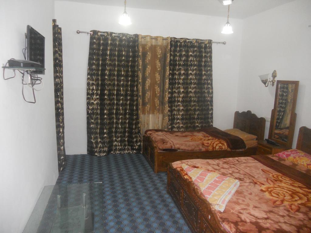 Hotel Royale Jannat Srīnagar Pokój zdjęcie